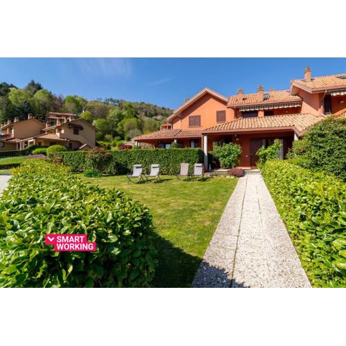 Panorama Lake and Garden by Wonderful Italy