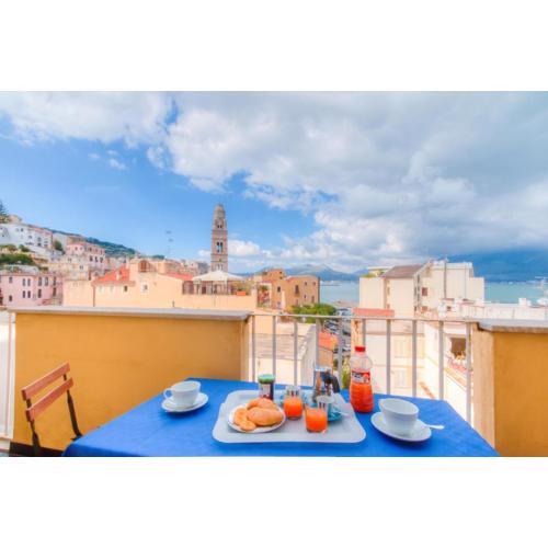 Panoramic Modern Apartment Gaeta with Parking