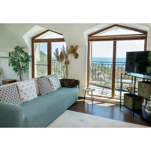 Panoramic Sea-View I 2-Bedroom Flat with Terrace by Flat manаger