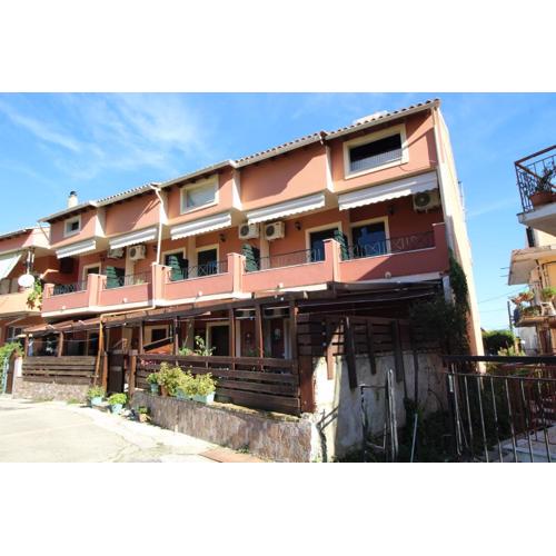 Panos Apartments