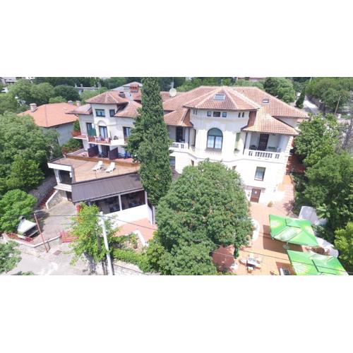 Pansion Ruža