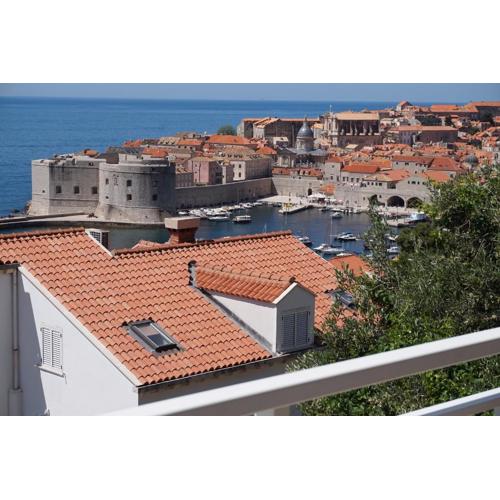 Paola suite 5 min from the beach