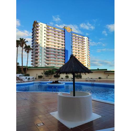PARADISE BEACH Apartment, with wifi and stunning sea views