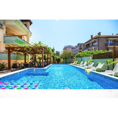 Paradise Chernomorets