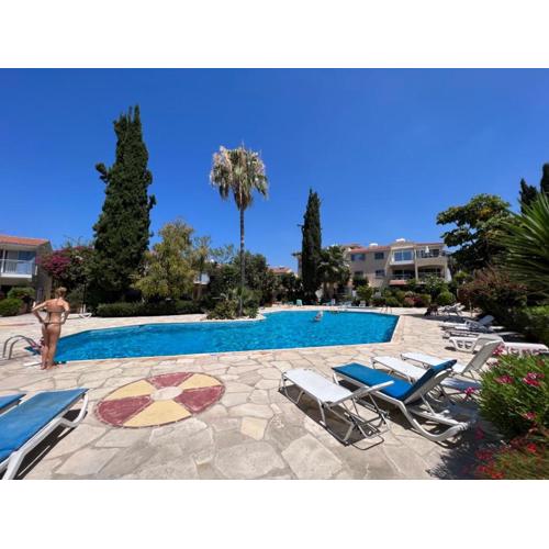 Paradise Gardens Crown-Jewel, 2B, Pools, Gardens