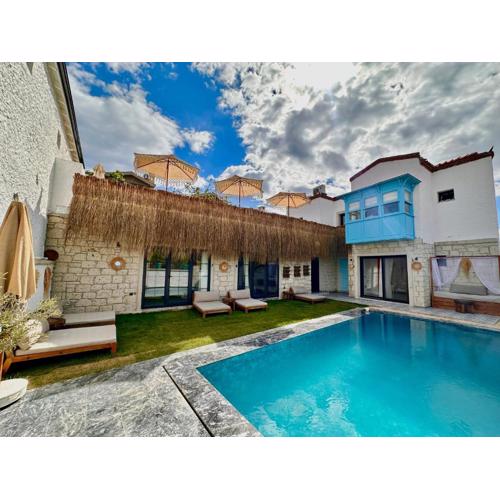 Paradise Hotel Alaçatı