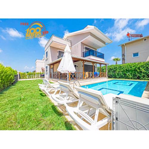 Paradise Town Villa Cordelia