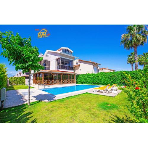 Paradise Town Villa Estella