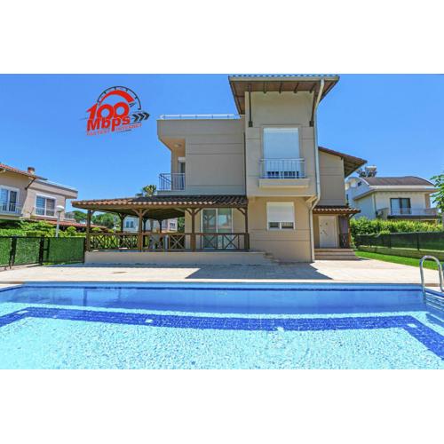 Paradise Town Villa Legend