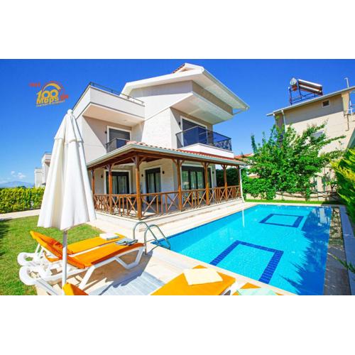 Paradise Town Villa Lisa