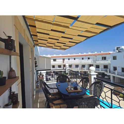 Paramount Gardens Resorts D204