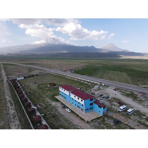 Parasut Village Hotel