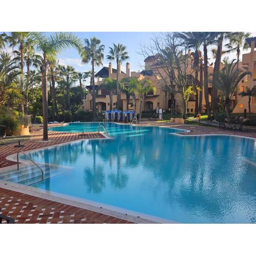 Pass the Keys Beachfront Apartment in San Pedro