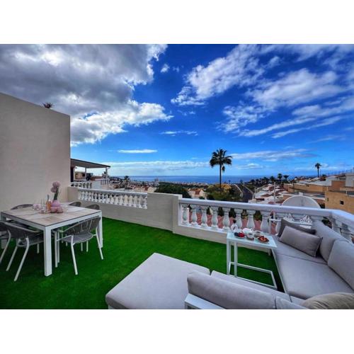 PaulMarie Apartment Lounge Ocean View
