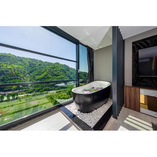 Pavri suit bungalov