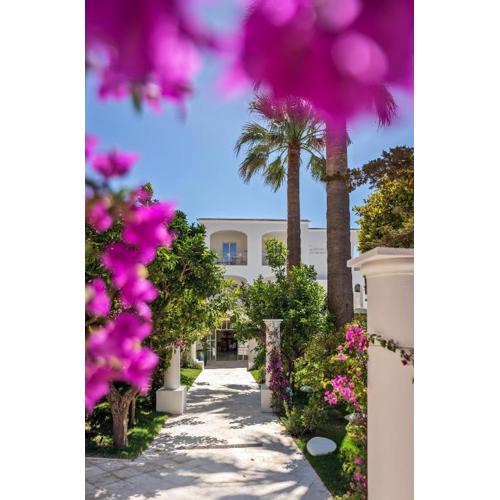 Pazziella Garden & Suites