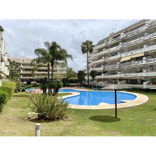 Peace views and terrace in Marbella