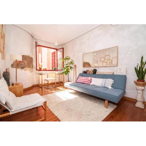Peaceful 1bd apt in Conde Duque