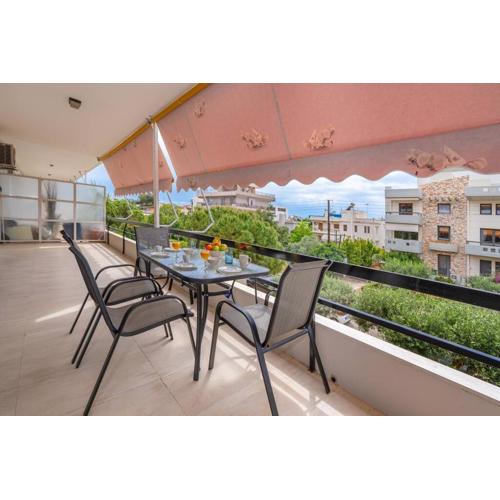 Peaceful 2 bedroom in Glyfada center