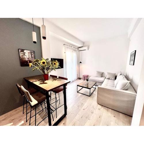 Peaceful 3 Bedroom apartment in Athens center
