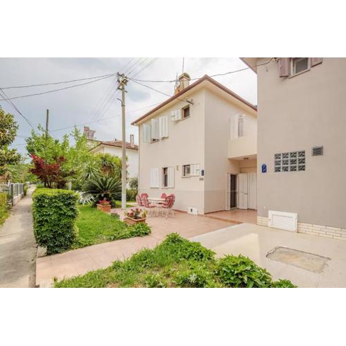 Peaceful apartment 150 m from the sea