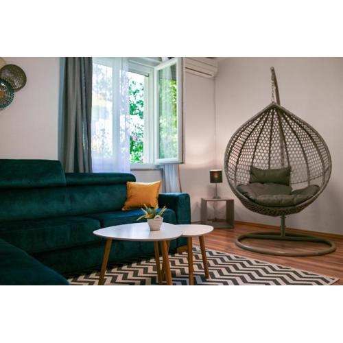 Peaceful apartment near Old Town