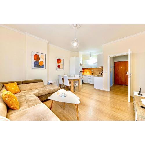 Peaceful Condo in City Center