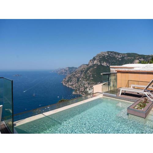 Peaceful Escape Above Amalfi Coast