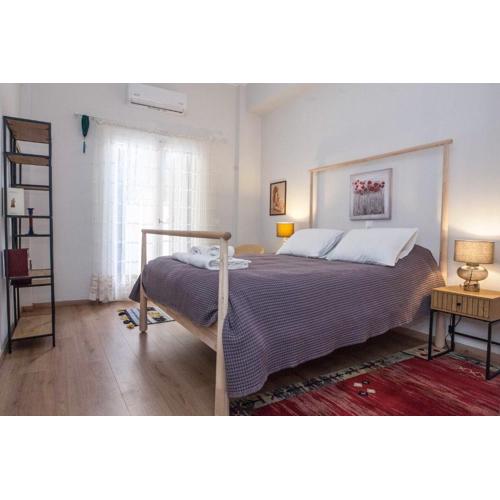 Peaceful Home with Quiet Private Yard in Kallithea