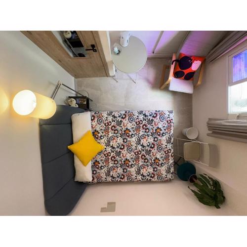 Peaceful Little Bedroom - Shared home with 2 cats