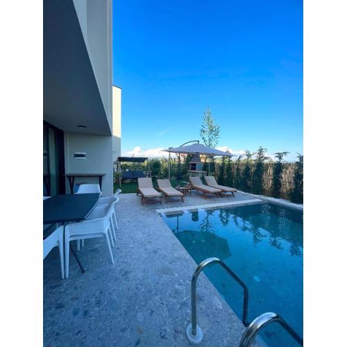 Pearl Pool Luxury Villa