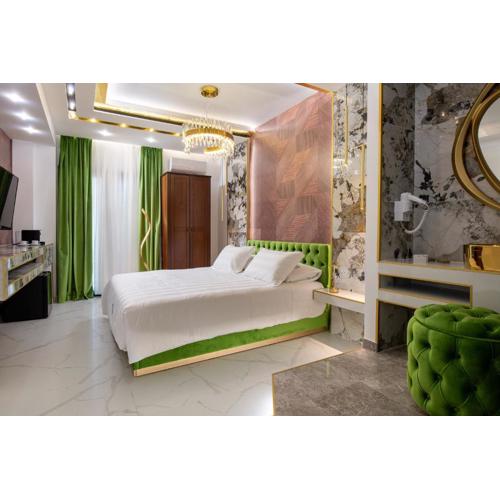 Pela Veranda Exquisite Suites