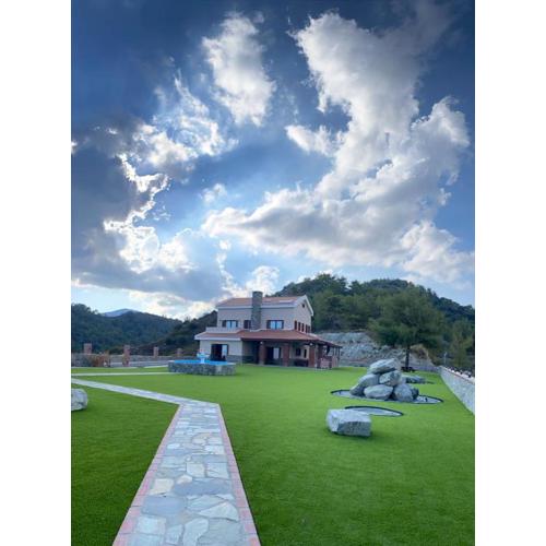 Pelendri Falcon Hills Villa