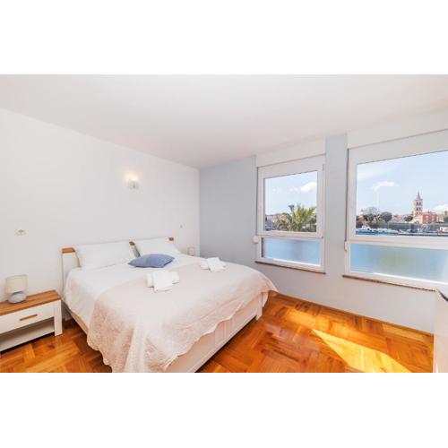 Peninsula Magical View by Belmont Realty