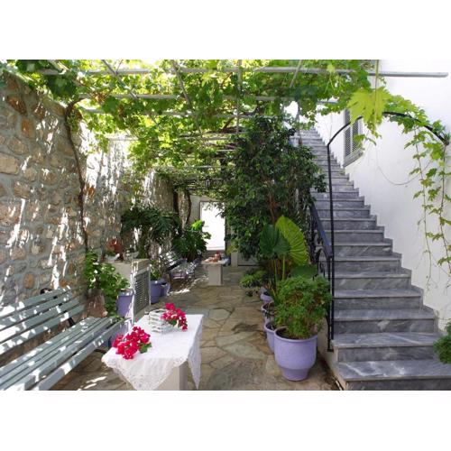 Pension Erofili
