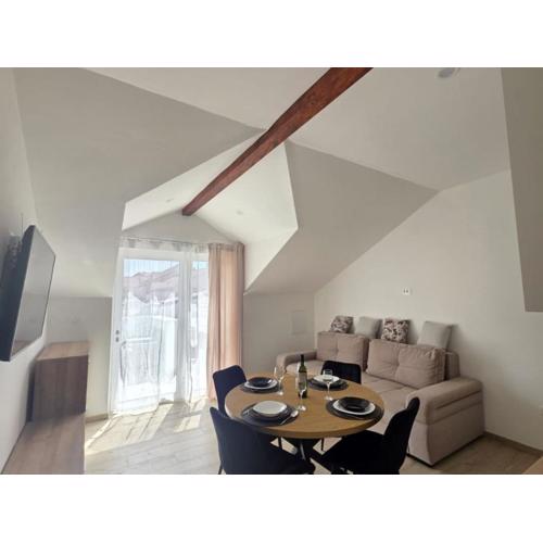 Penthouse Apartment Dijana - One Bedroom Apartment with Terrace