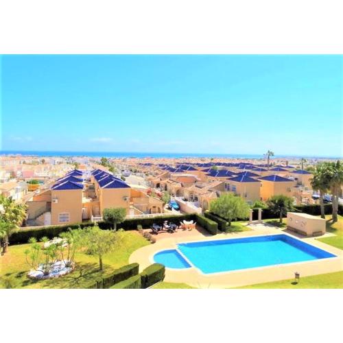 PENTHOUSE BELLAVISTA with SEA VIEWS