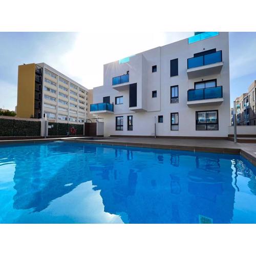 penthouse center Torrevieja, private terrace, near the beach