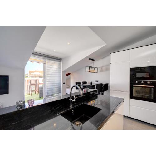 Penthouse DELUXE, Carolina Park, Marbella