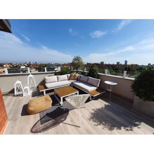Penthouse F8 - Panoramic terrace, view Two Towers