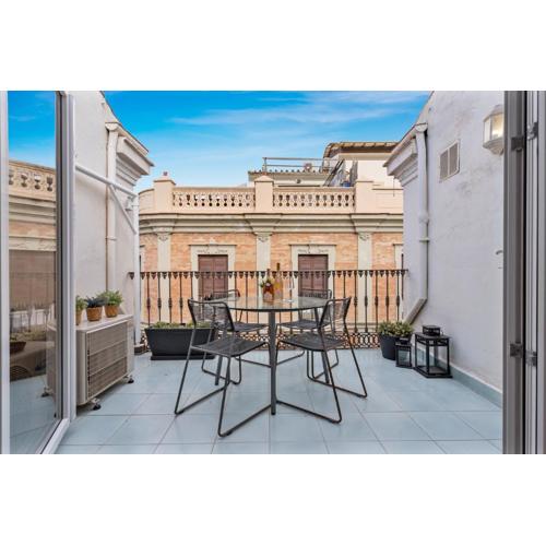 Penthouse in Malaga Historic Center by Costarentals - MAL01