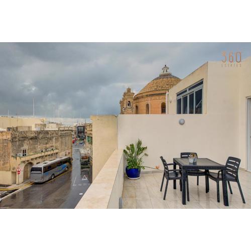 Penthouse in Mosta with city views & terrace by 360 Estates