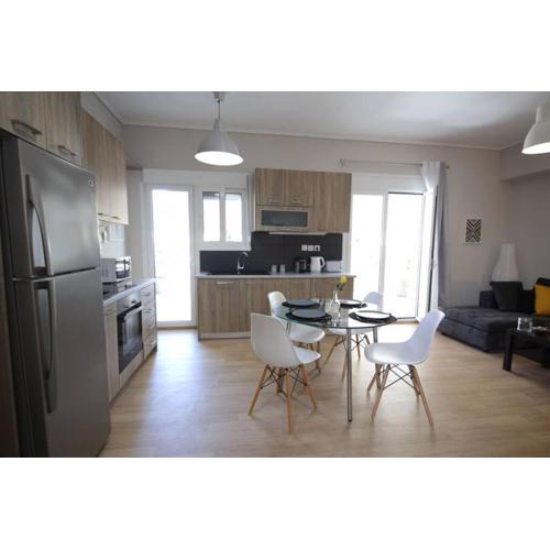 Penthouse lux flat with 2 bd next to larissis