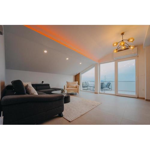Penthouse Oasis with Sea Views and Terrace