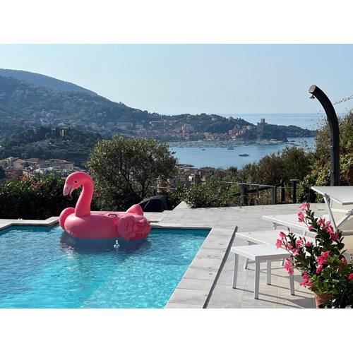 Penthouse Paradiso with Private Pool