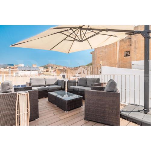 Penthouse & private rooftop in the heart of Malaga by REMS