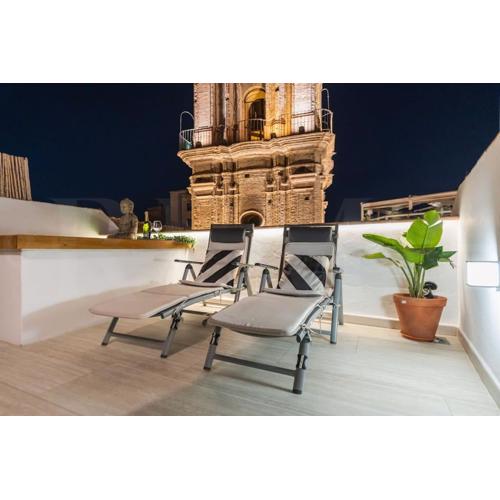 Penthouse with private rooftop - Center by REMS