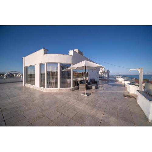 Penthouse with sea view in Durrës - amazing terrace of 400m2 with panoramic view