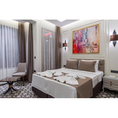 Pera Luna Premium Hotel