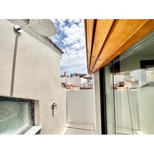 Peral Old Town Penthouse - EaW Homes
